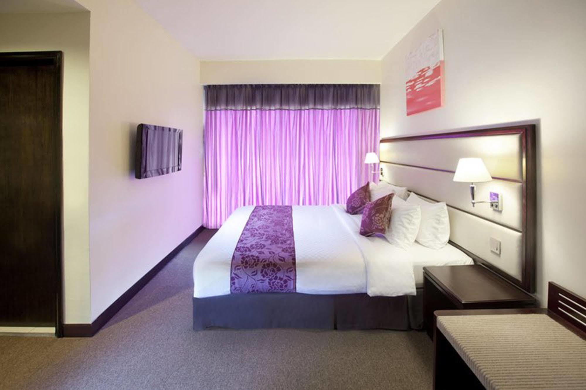 Silka Johor Bahru Hotel Kültér fotó