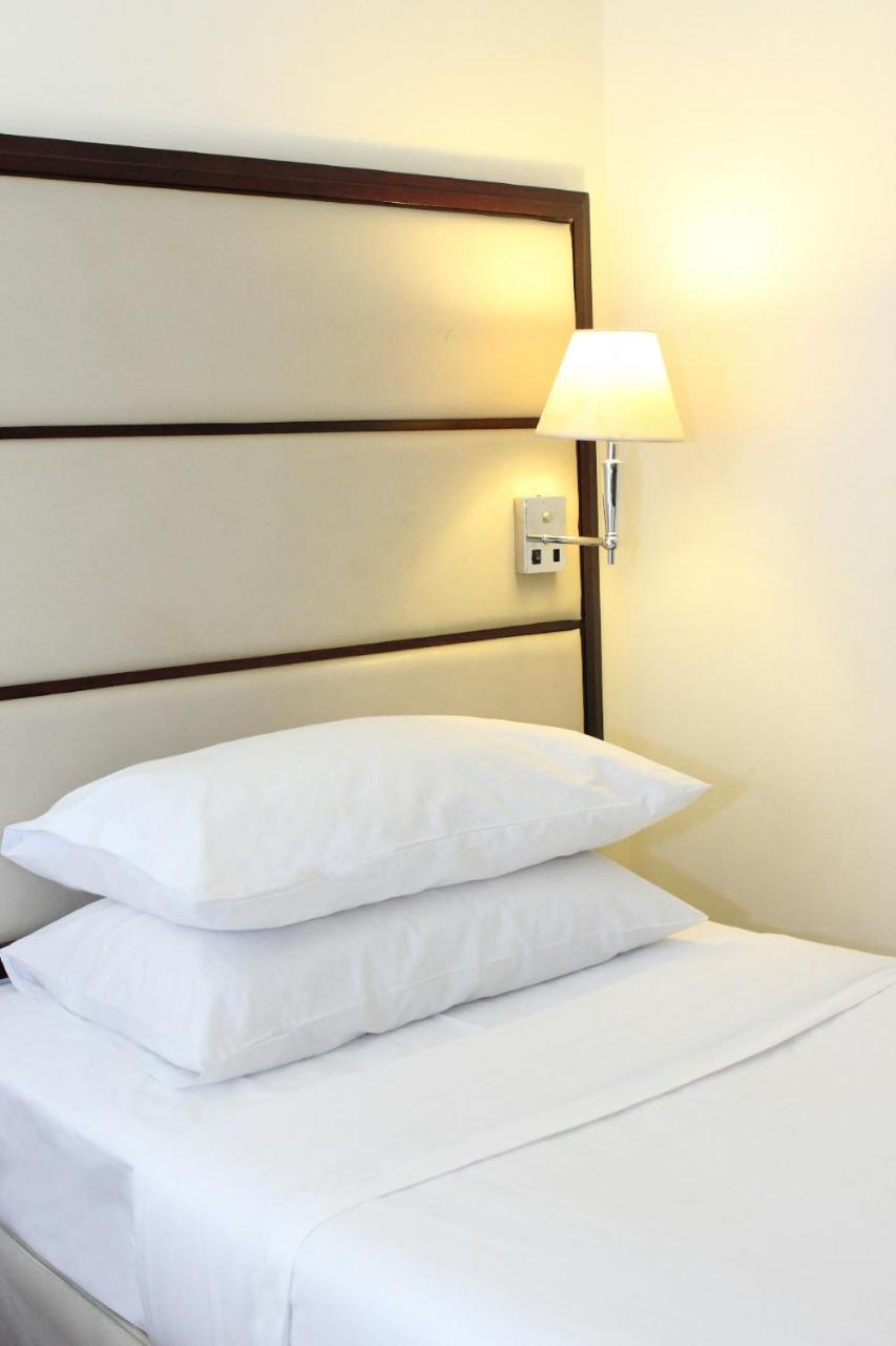 Silka Johor Bahru Hotel Kültér fotó