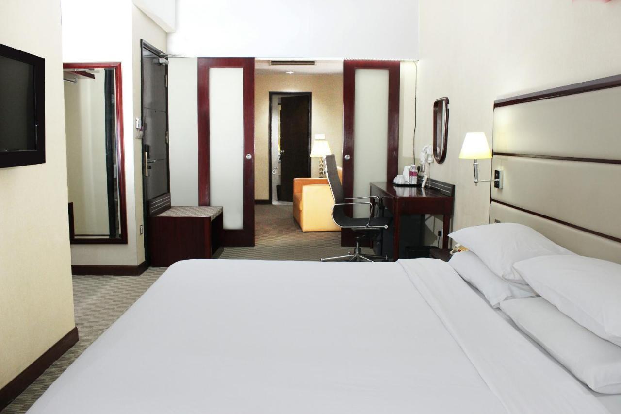 Silka Johor Bahru Hotel Kültér fotó