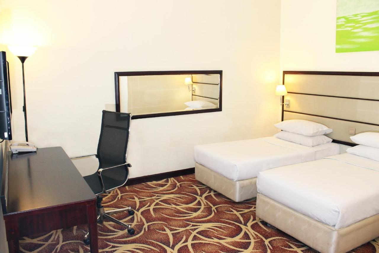 Silka Johor Bahru Hotel Kültér fotó