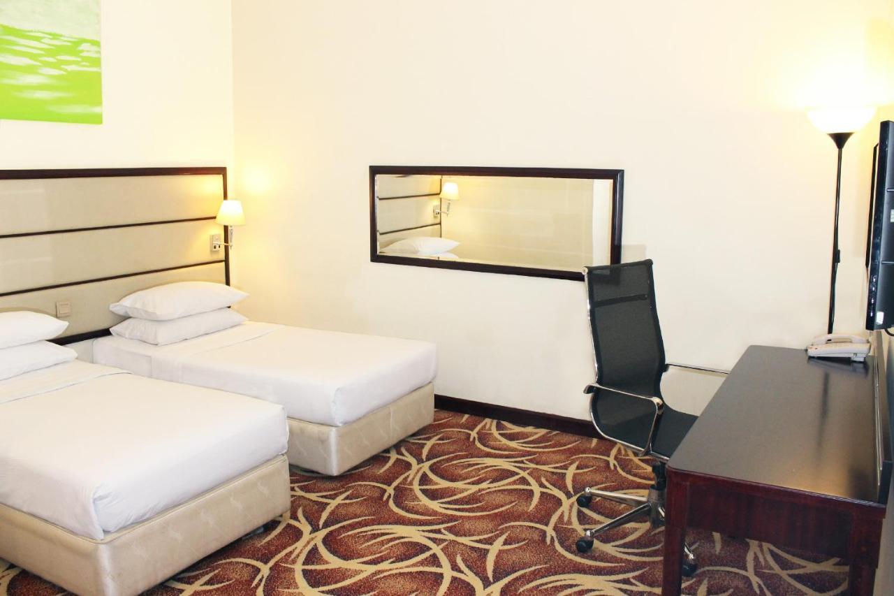 Silka Johor Bahru Hotel Kültér fotó