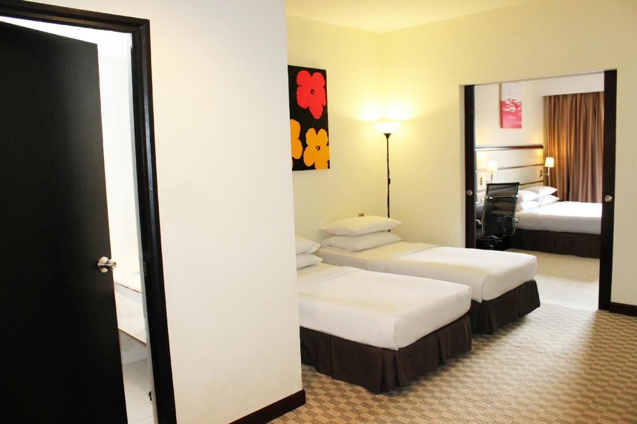 Silka Johor Bahru Hotel Kültér fotó